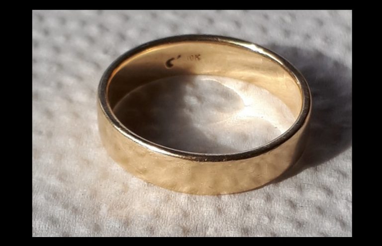 Good Samaritan seeking wedding ring owner